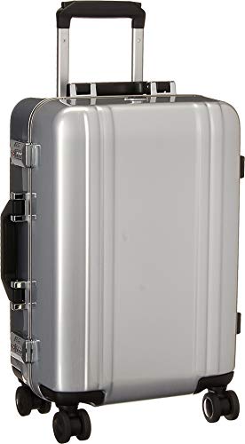 Zero Halliburton Classic Polycarbonate 2.0-19" Carry-on 4-Wheel Spinner, Silver