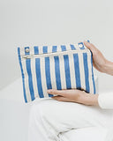 BAGGU Women's Weekend Bag, Roomy and Durable Canvas Carry-on Travel Tote, Summer Stripe