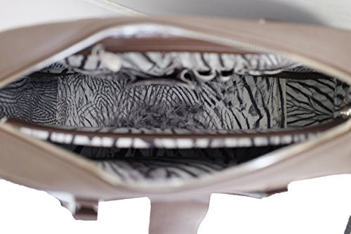 Exclusive ALEXANDER McQUEEN TRAVEL WALLET Exclusive ALEXANDER McQUEEN TRAVEL WALLET