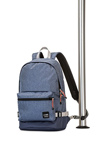 Aigle et Pacsafe pour un sac à dos recyclé et écoresponsable Aigle et Pacsafe pour un sac à dos recyclé et écoresponsable