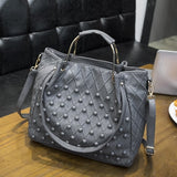 Korean Winter New Women Real Leather Purse And Handbag Big Tote Bags Rivet Designer New Design