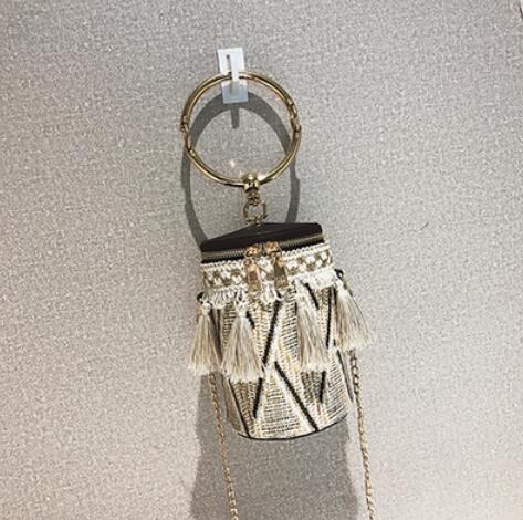 2018 Summer Fashion New Handbag High Quality Straw Bag Women Bag Round Tote Bag Hand Metal Ring