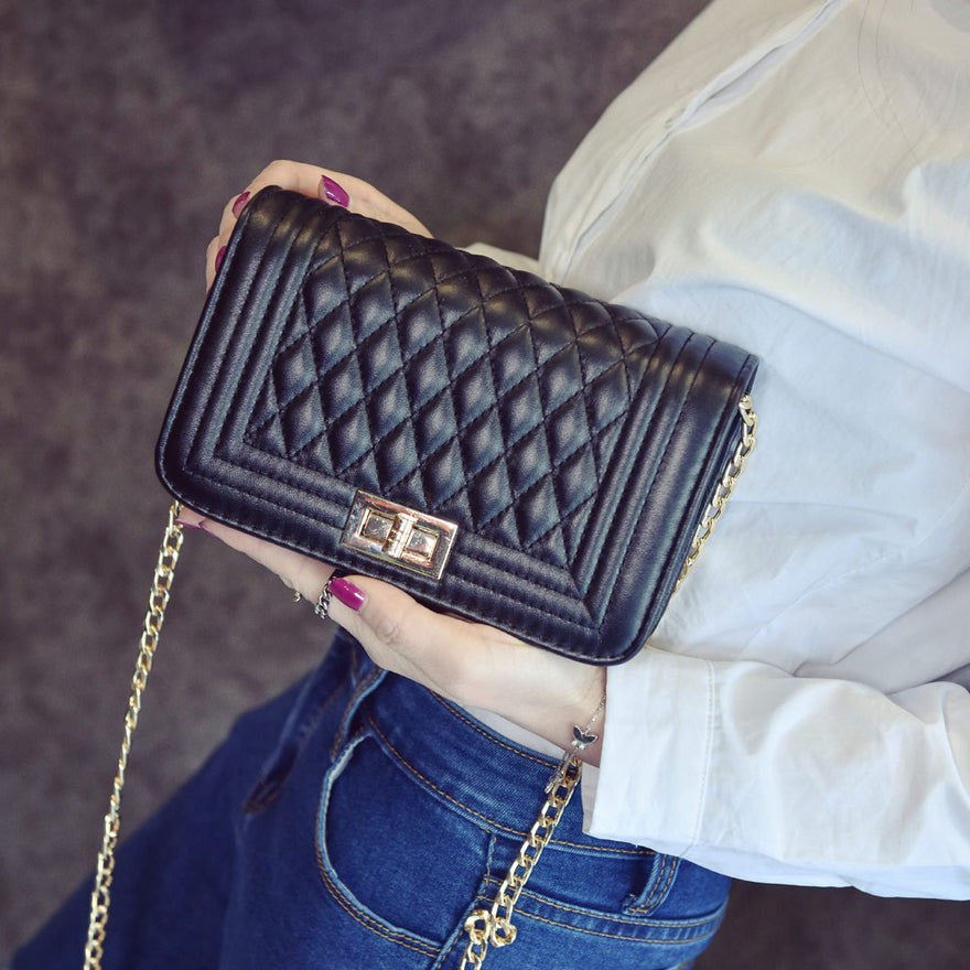 Classic Women Shoulder Bag Female Vintage Mini Flap Bag Small Chain Quilted Handbag Messenger