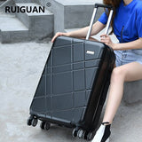 Carrylove Concise Fashion Lovely 20/22/24/26/28 Inch Pvc+Pc High Quality Rolling Luggage Spinner
