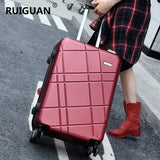 Carrylove Concise Fashion Lovely 20/22/24/26/28 Inch Pvc+Pc High Quality Rolling Luggage Spinner