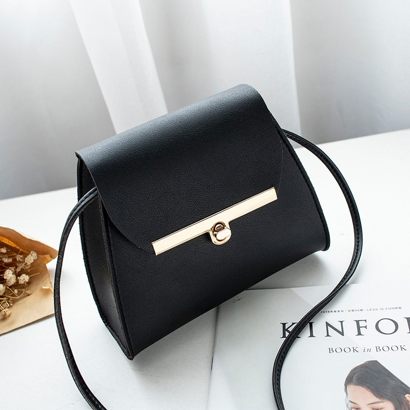 Small Crescent Shoulder Bag Under the Arm Purse (Black): Handbags:  Amazon.com