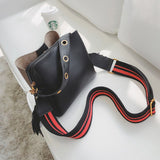 Swdf 2019 Hot Sale Ladies Bucket Bag Portable Crossbody Bag Soft Leather Wide Shoulder Strap